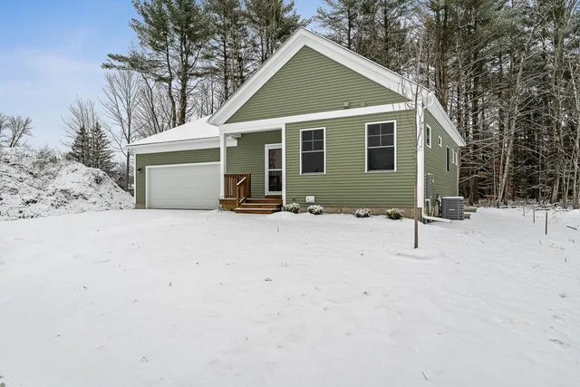 $610,995 | 5 Dogwood Circle, Unit 5 WELCHII, Milton, VT 05468