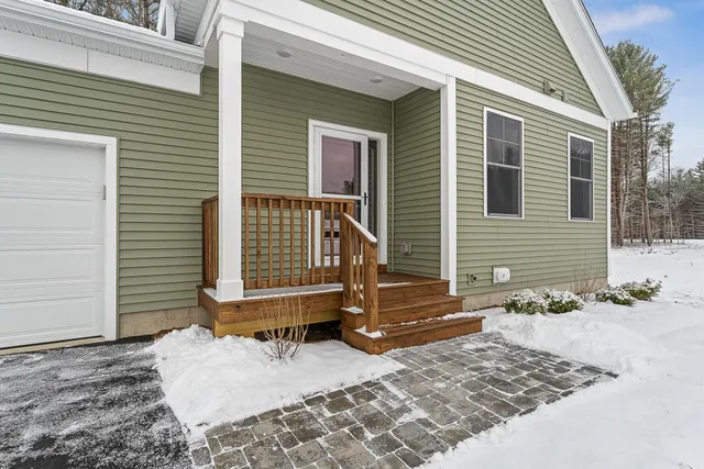 $610,995 | 5 Dogwood Circle, Unit 5 WELCHII, Milton, VT 05468