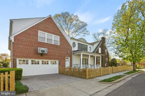 $2,295,000 | 600 Upland Place, Alexandria, VA 22301
