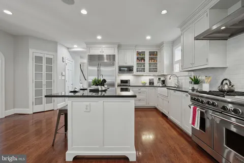 $2,295,000 | 600 Upland Place, Alexandria, VA 22301