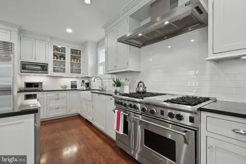 $2,295,000 | 600 Upland Place, Alexandria, VA 22301