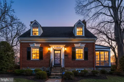 $2,295,000 | 600 Upland Place, Alexandria, VA 22301