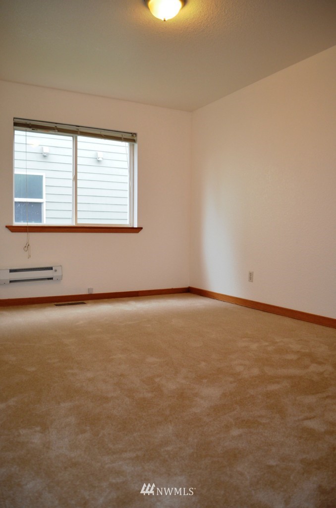 120 Hardie Avenue Southwest Renton, WA 98057 - Photo 12 of 15