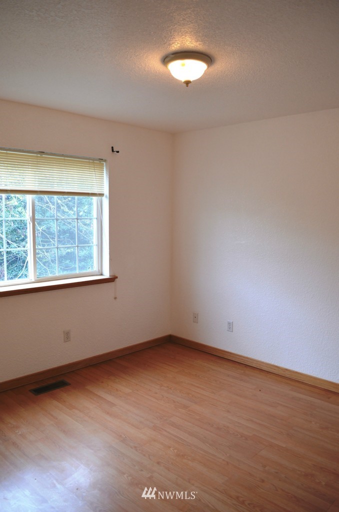 120 Hardie Avenue Southwest Renton, WA 98057 - Photo 8 of 15