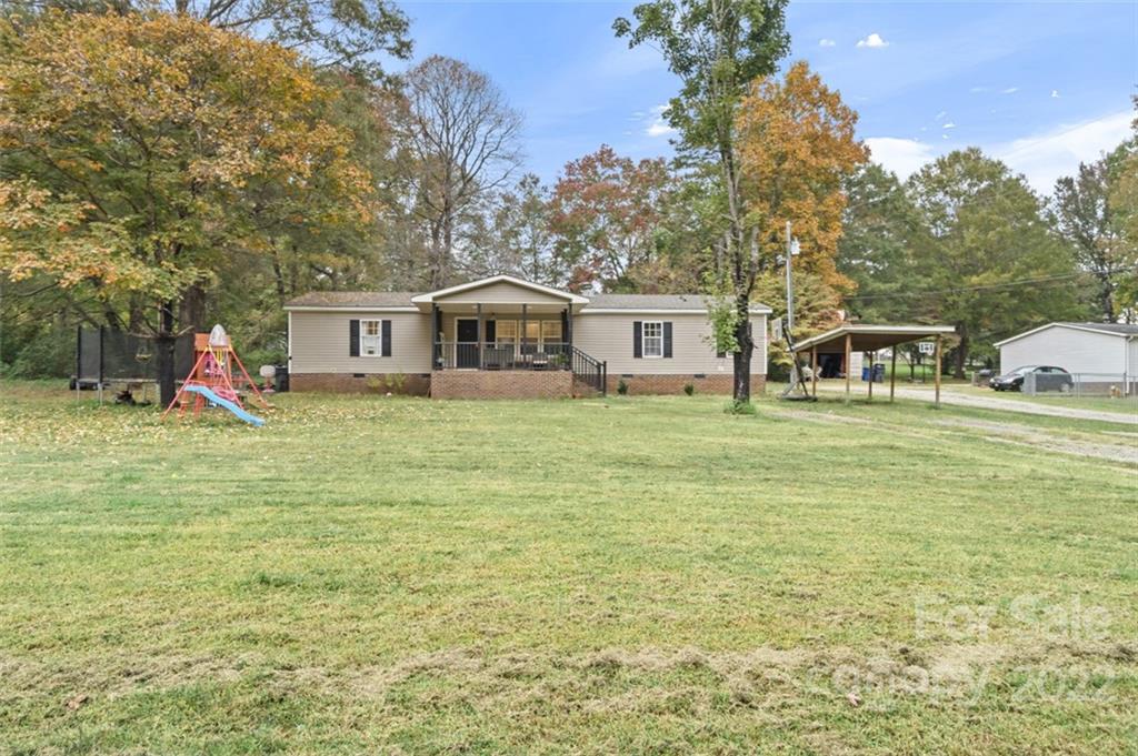 154 Beaver Brook Road Statesville, NC 28677 - Photo 1 of 35 Gallery Image 1