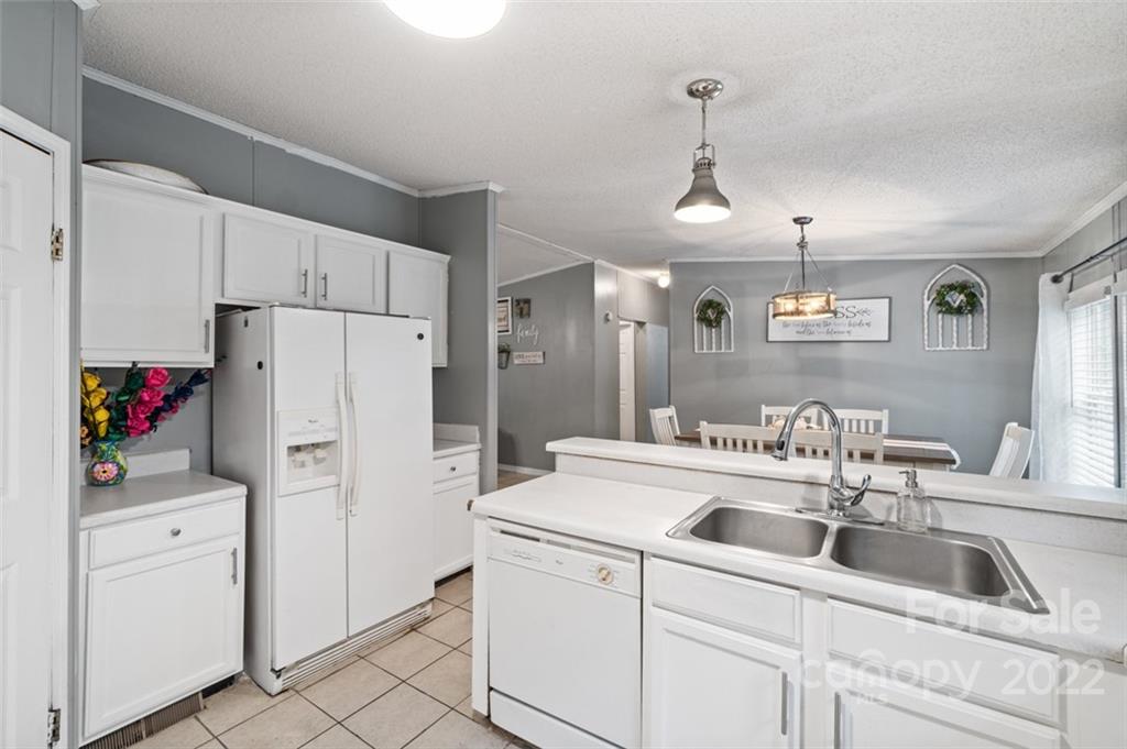 154 Beaver Brook Road Statesville, NC 28677 - Photo 12 of 35 Gallery Image 12