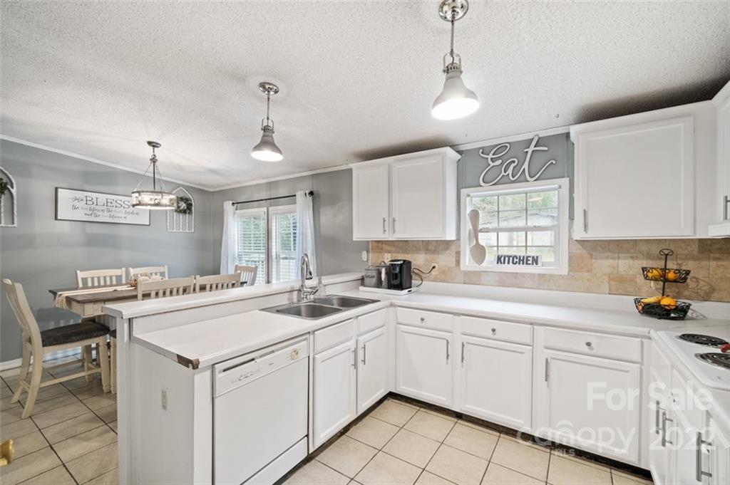 154 Beaver Brook Road Statesville, NC 28677 - Photo 13 of 35 Gallery Image 13