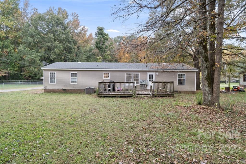154 Beaver Brook Road Statesville, NC 28677 - Photo 4 of 35 Gallery Image 4