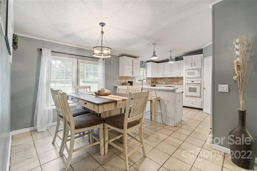 154 Beaver Brook Road Statesville, NC 28677 - Photo 9 of 35 Gallery Image 9