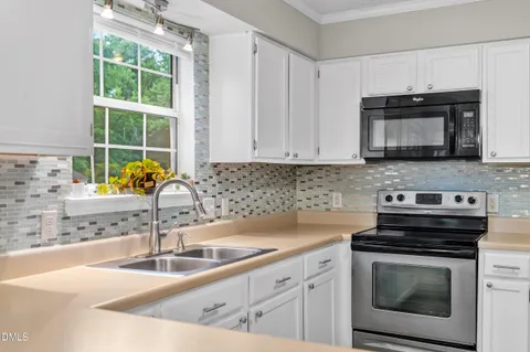 $349,900 | 16 Meadowcrest Drive, Durham, NC 27703