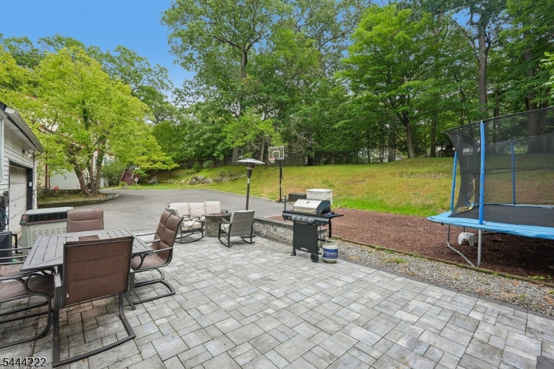 45 Fells Road Verona, NJ 07044 - Photo 38 of 43