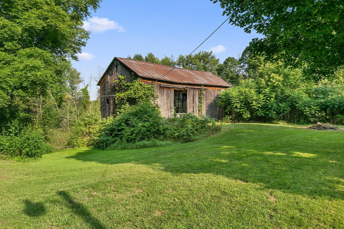 2399 River Road Hastings, MI 49058 - Photo 35 of 40 35
