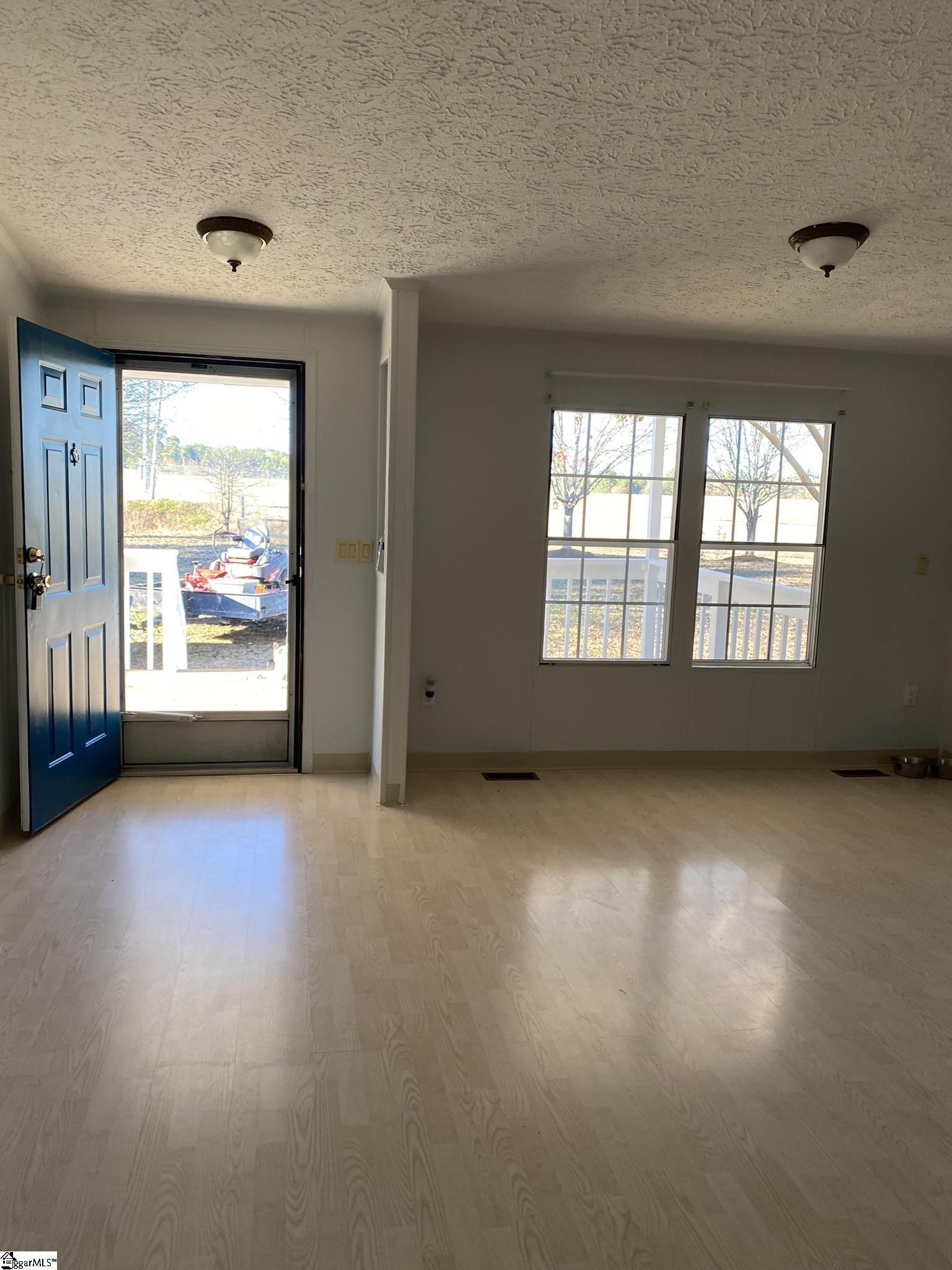 310 Airport Road Seneca, SC 29678 - Photo 5 of 17 Gallery Image 5