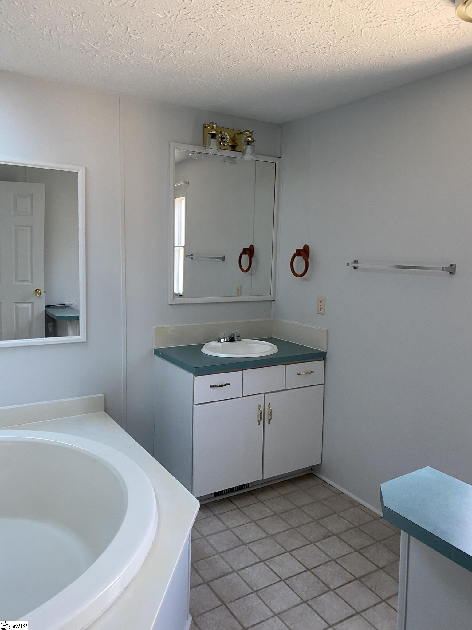 310 Airport Road Seneca, SC 29678 - Photo 10 of 17 Gallery Image 10