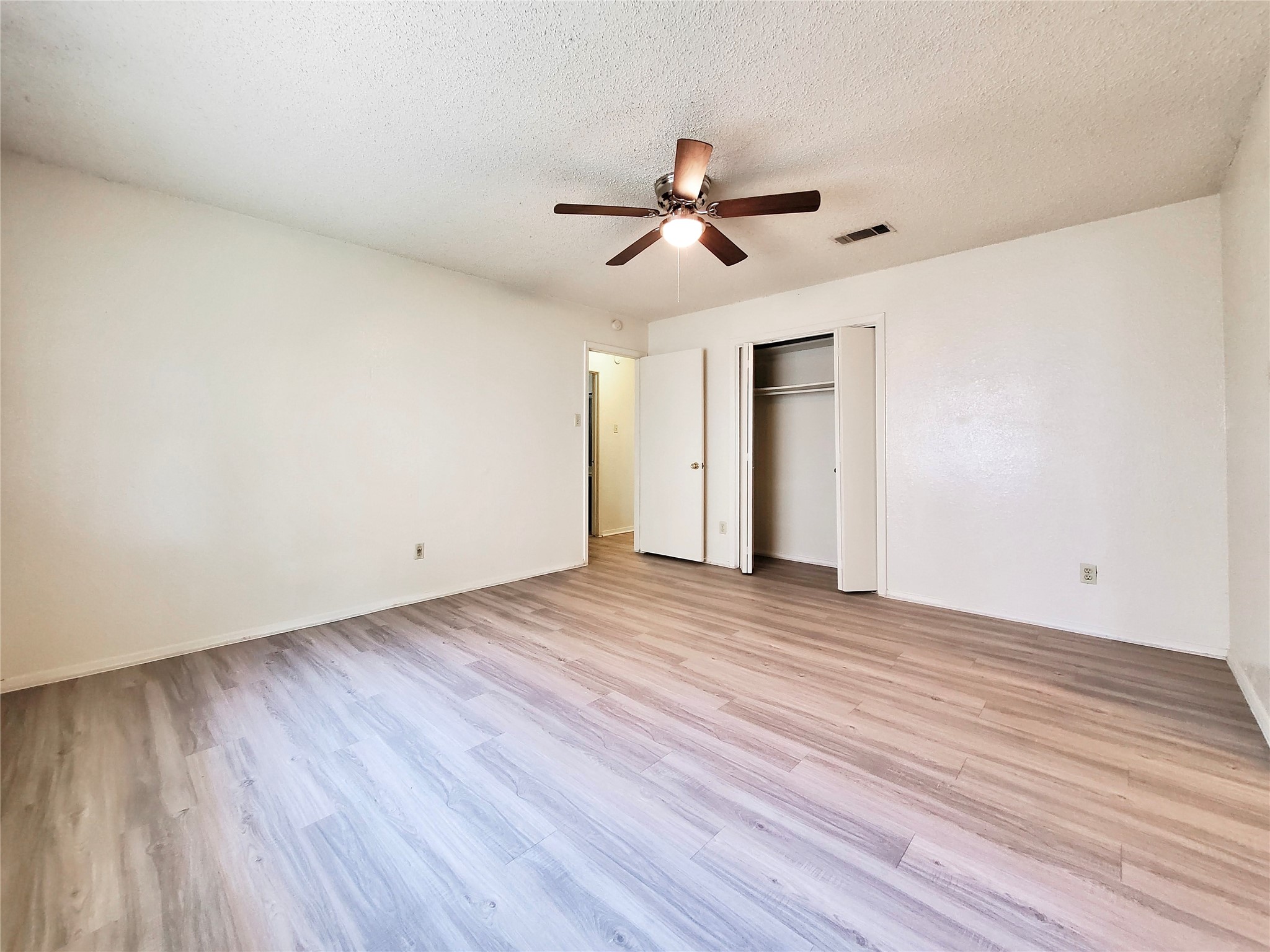 2827 Wilcrest Drive Austin, TX 78748 - Photo 9 of 12