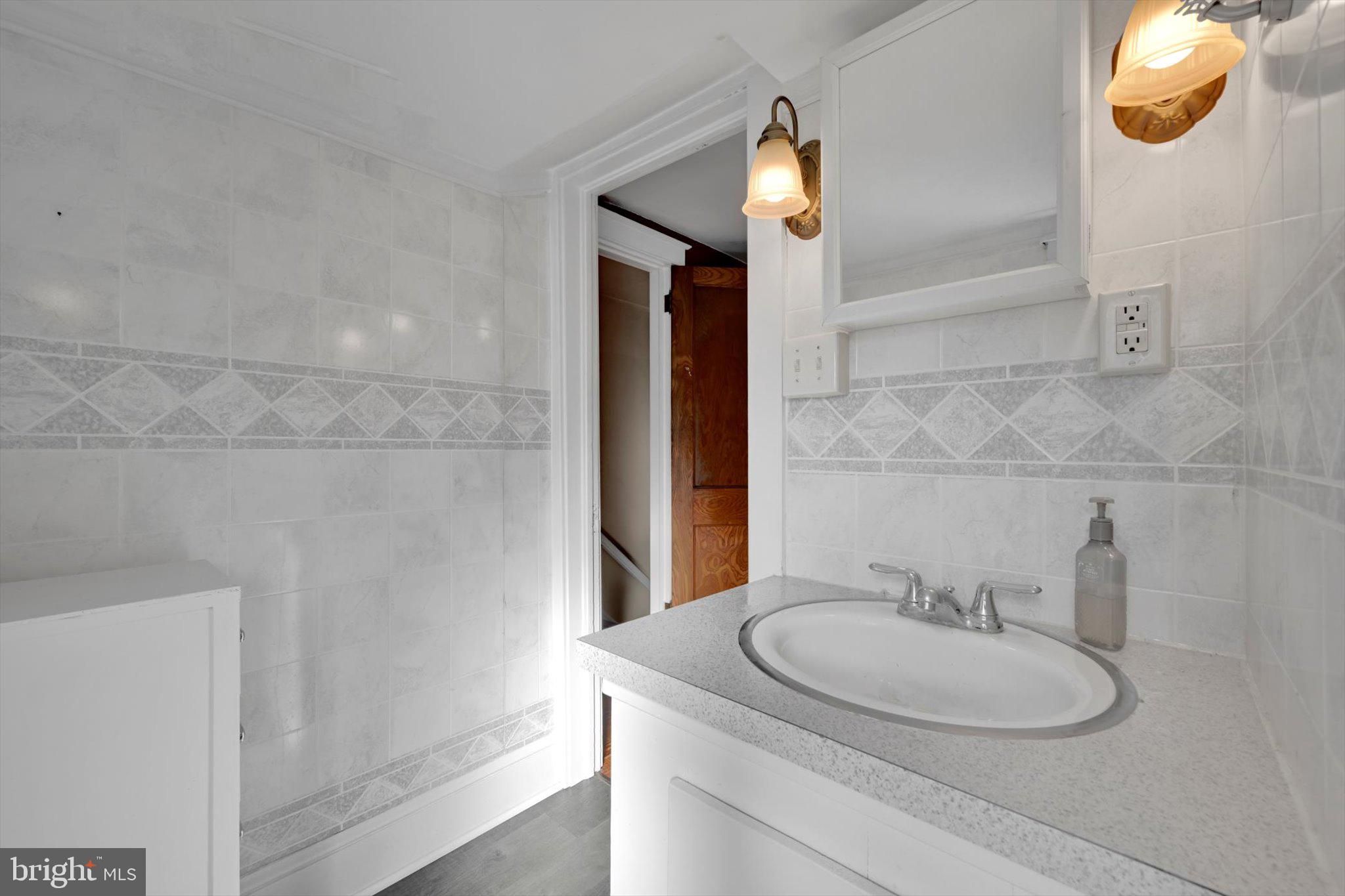 125 Rodney Lane Lititz, PA 17543 - Photo 13 of 23 First Floor Bathroom