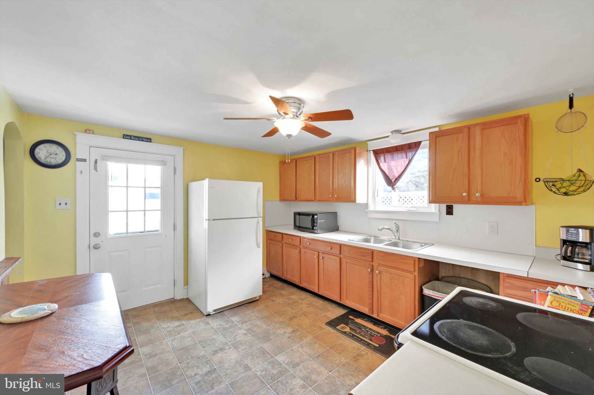 125 Rodney Lane Lititz, PA 17543 - Photo 10 of 23 V2