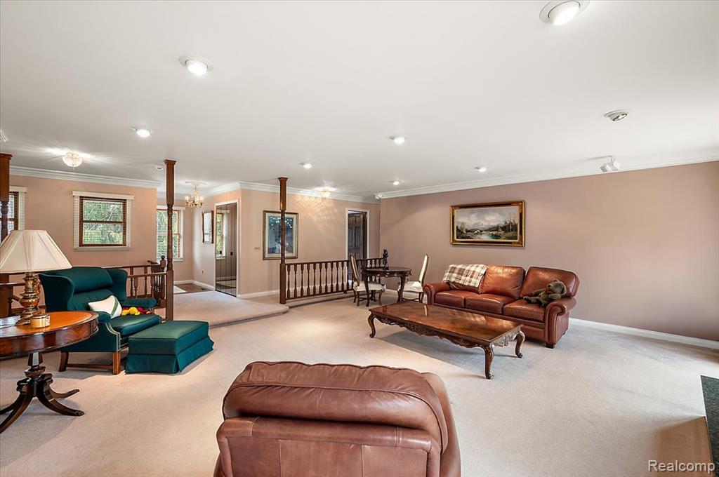 847 Leinster Road Rochester, MI 48309 - Photo 16 of 48