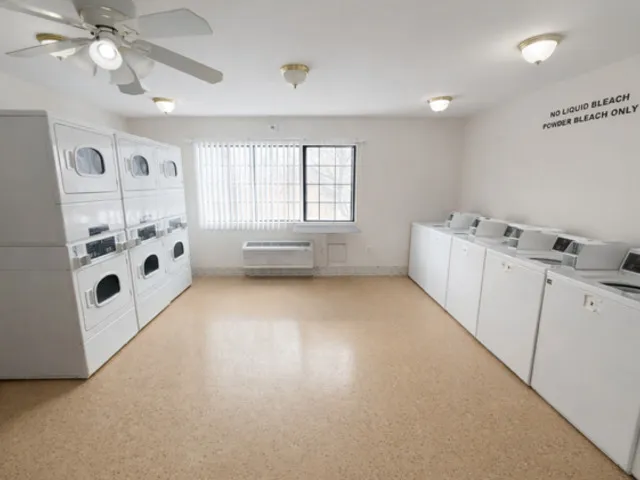 $119,000 | 3370 West Brooke Avenue, Unit 410, Waukegan, IL 60087