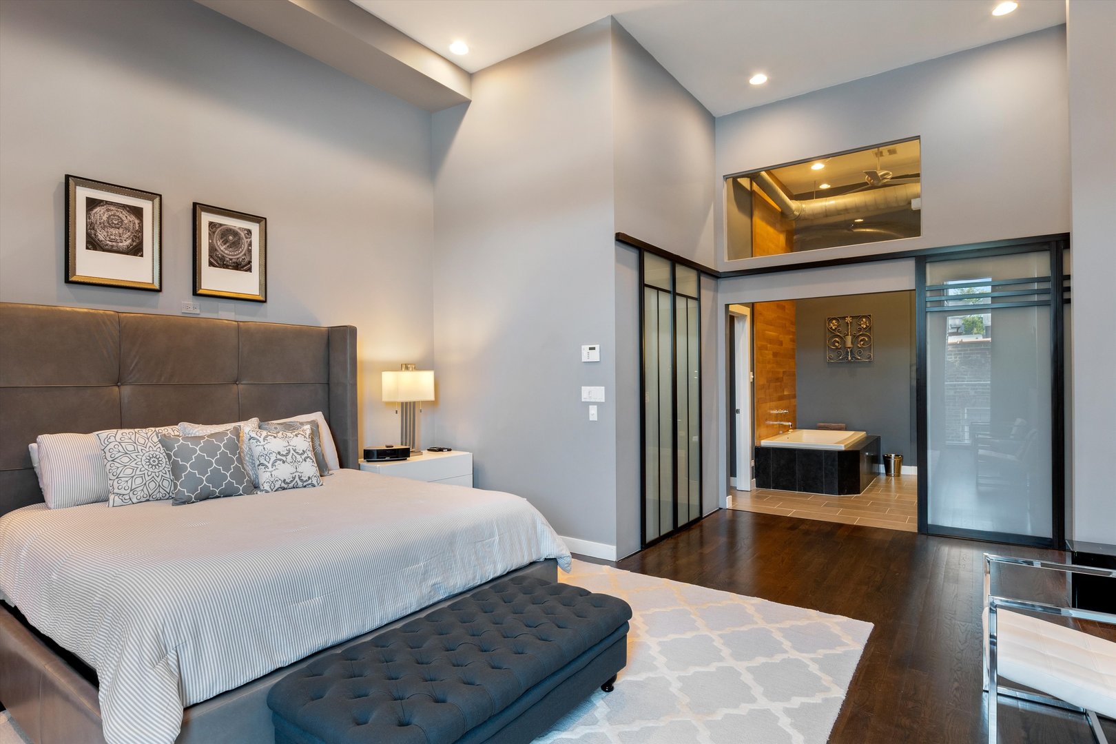 2411 West Walton Street, Unit 2B Chicago, IL 60622 - Photo 12 of 35