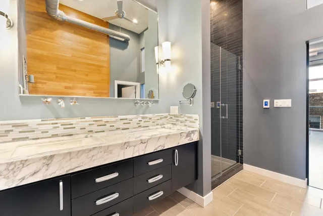 $899,999 | 2411 West Walton Street, Unit 2B, Chicago, IL 60622