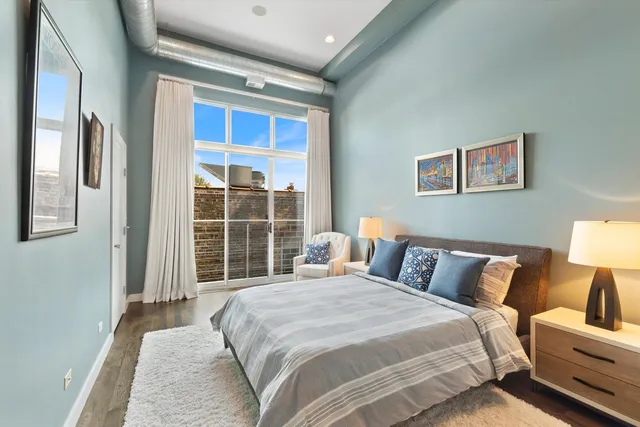 $899,999 | 2411 West Walton Street, Unit 2B, Chicago, IL 60622