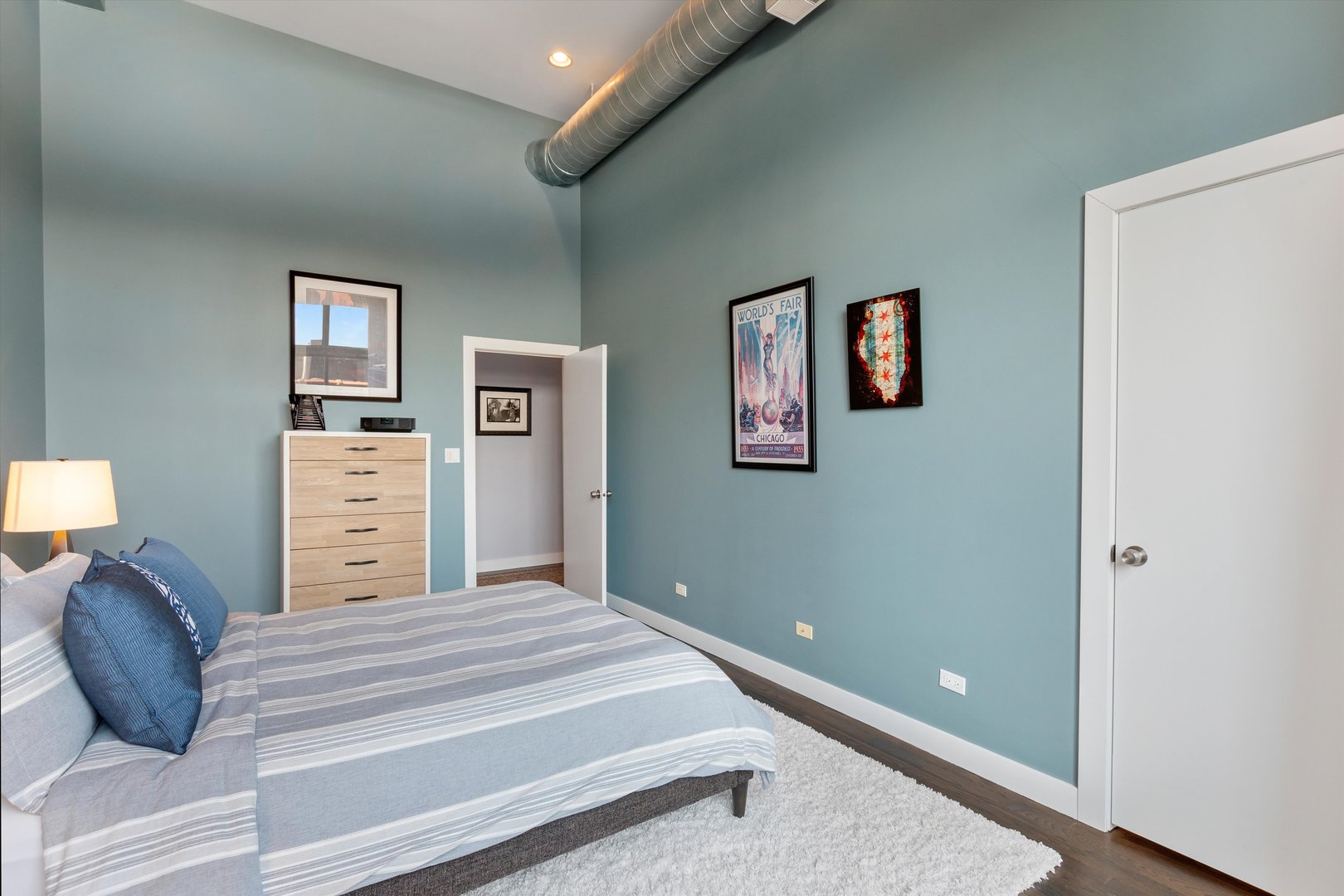 2411 West Walton Street, Unit 2B Chicago, IL 60622 - Photo 18 of 35