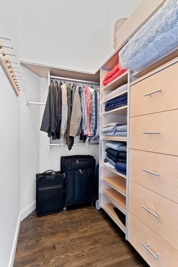 2411 West Walton Street, Unit 2B Chicago, IL 60622 - Photo 19 of 35