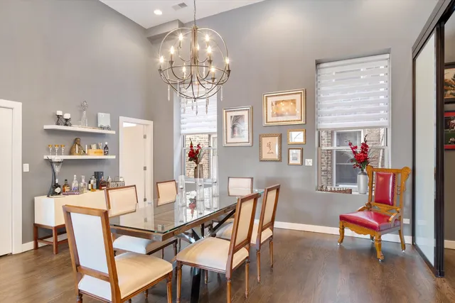 $899,999 | 2411 West Walton Street, Unit 2B, Chicago, IL 60622