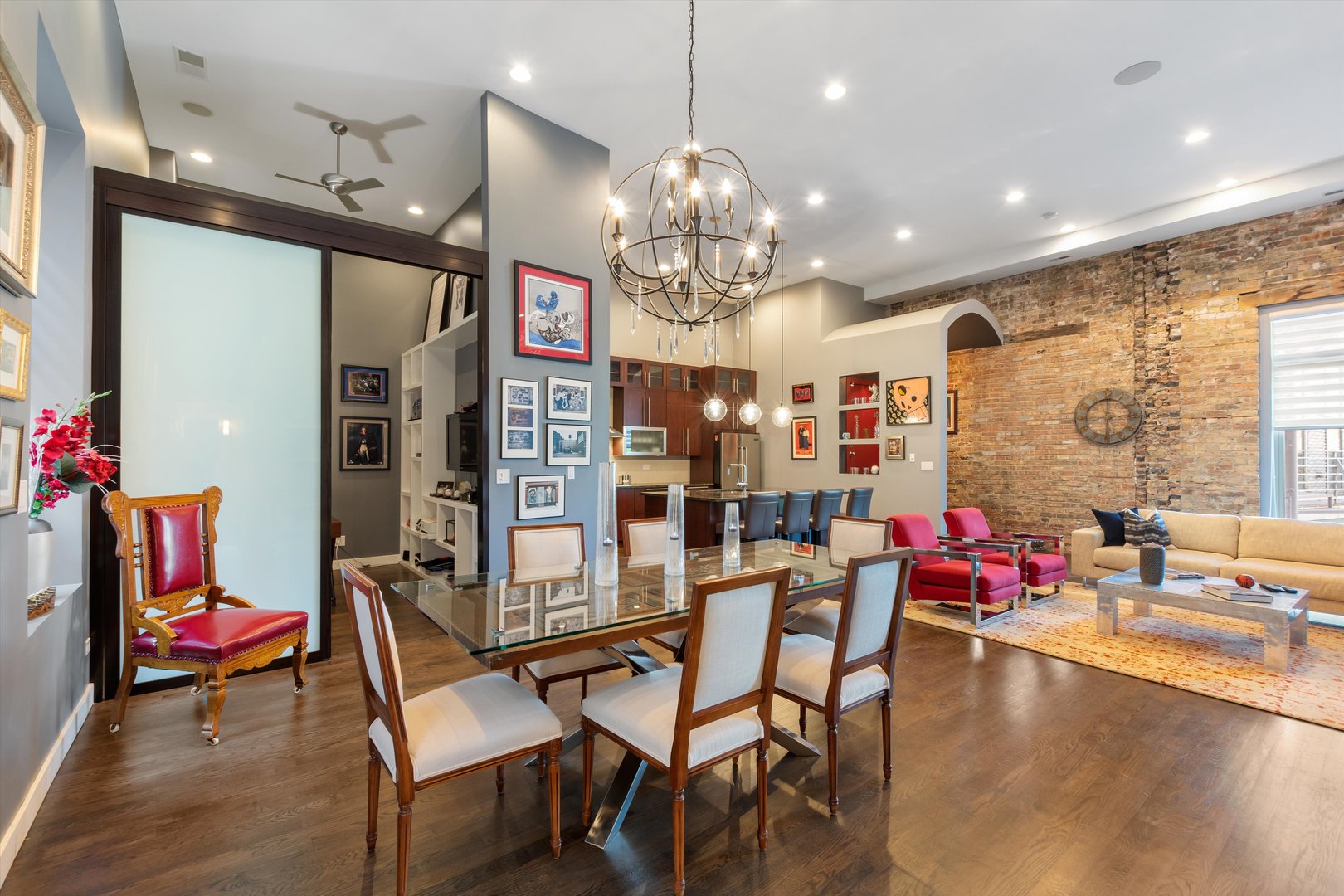 2411 West Walton Street, Unit 2B Chicago, IL 60622 - Photo 7 of 35