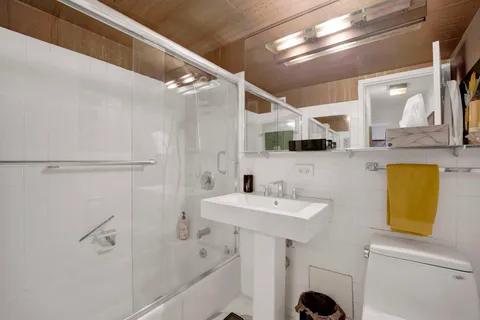 $440,000 | 850 North Dewitt Place, Unit 7K, Chicago, IL 60611