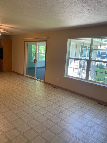 11694 East Kyte Road Rochelle, IL 61068 - Photo 3 of 29