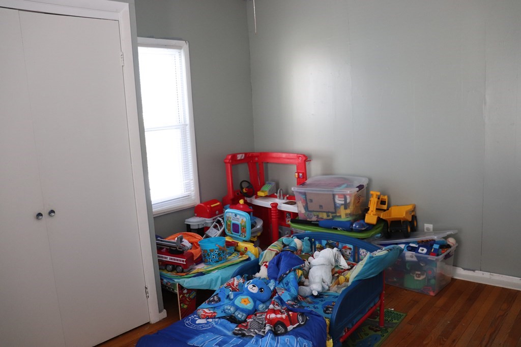 19-21 Windemere Street Springfield, MA 01104 - Photo 6 of 33 Gallery Image 6