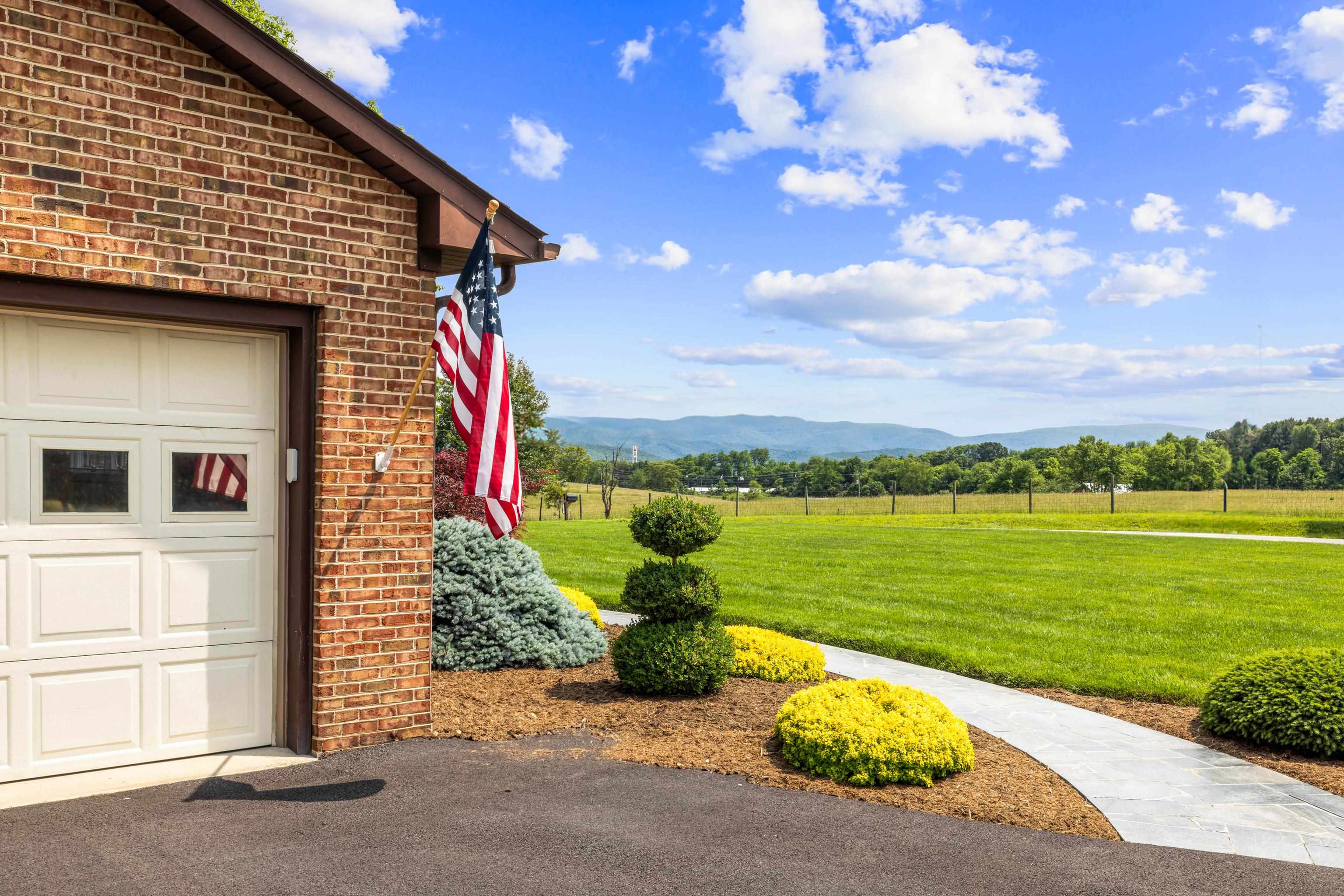 1515 Red Top Orchard Road Waynesboro, VA 22980 - Photo 10 of 64 Gallery Image 10