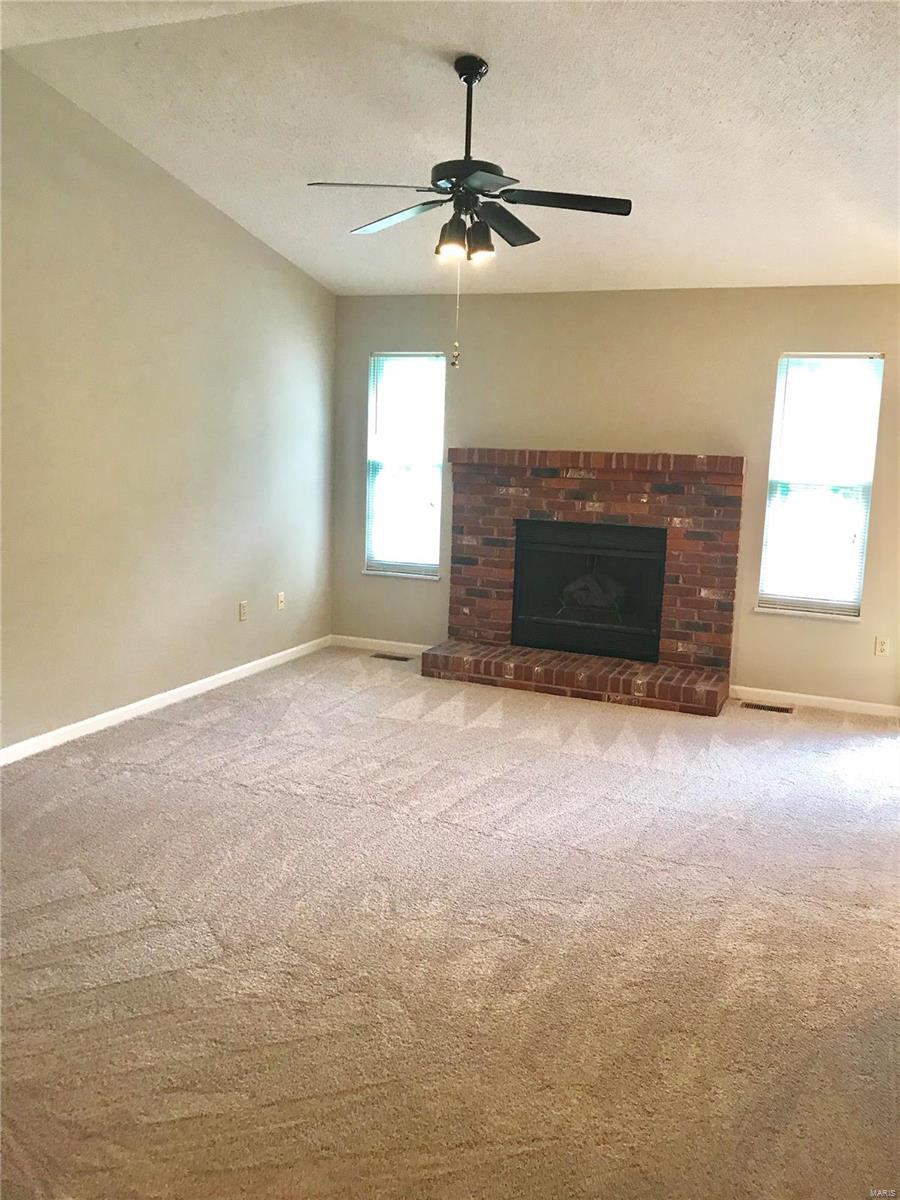 2425 Copper Creek Road Maryville, IL 62062 - Photo 3 of 18 Gallery Image 3