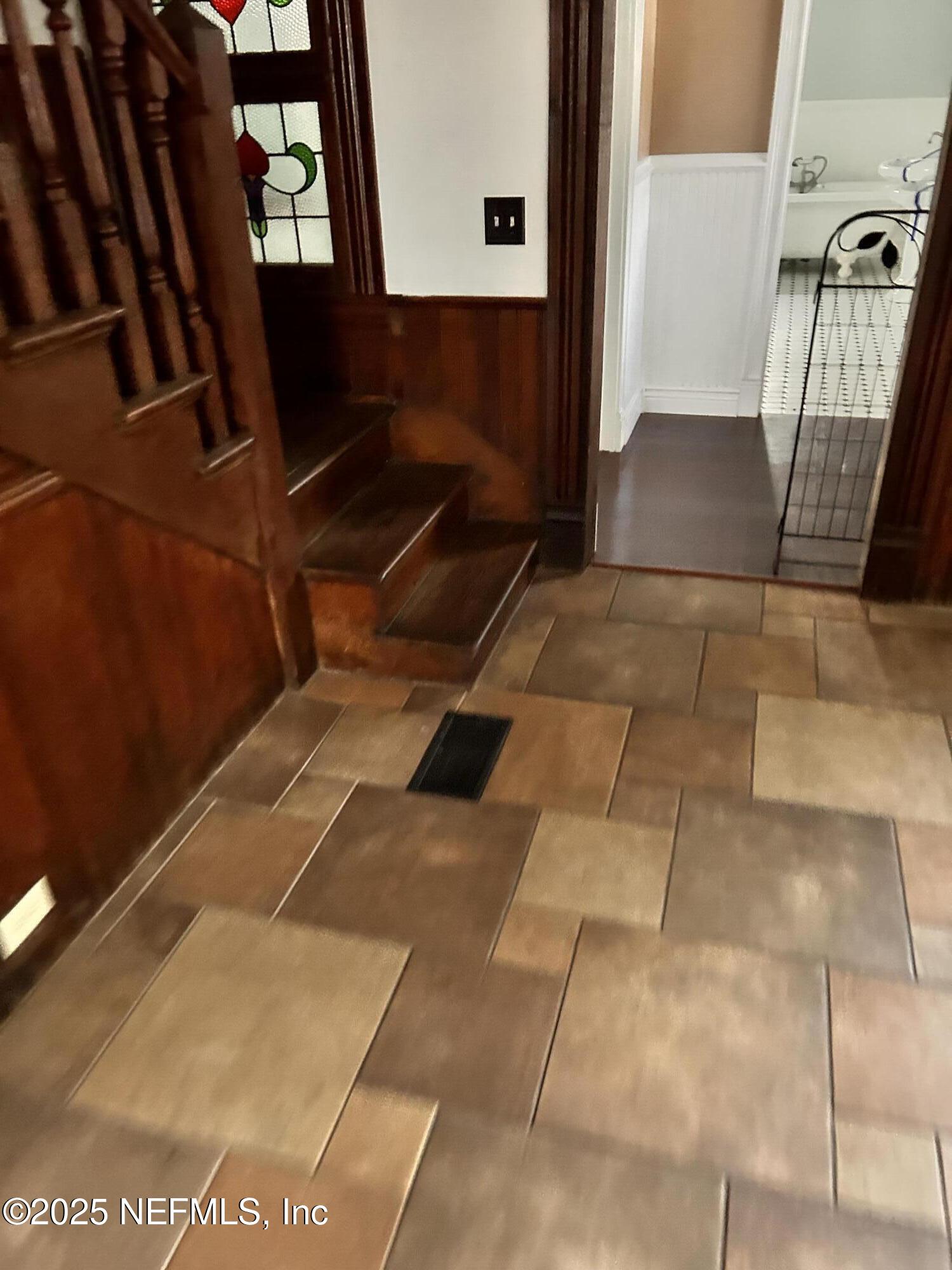 9897 Adams Road Wellborn, FL 32094 - Photo 8 of 12 a view of an entryway