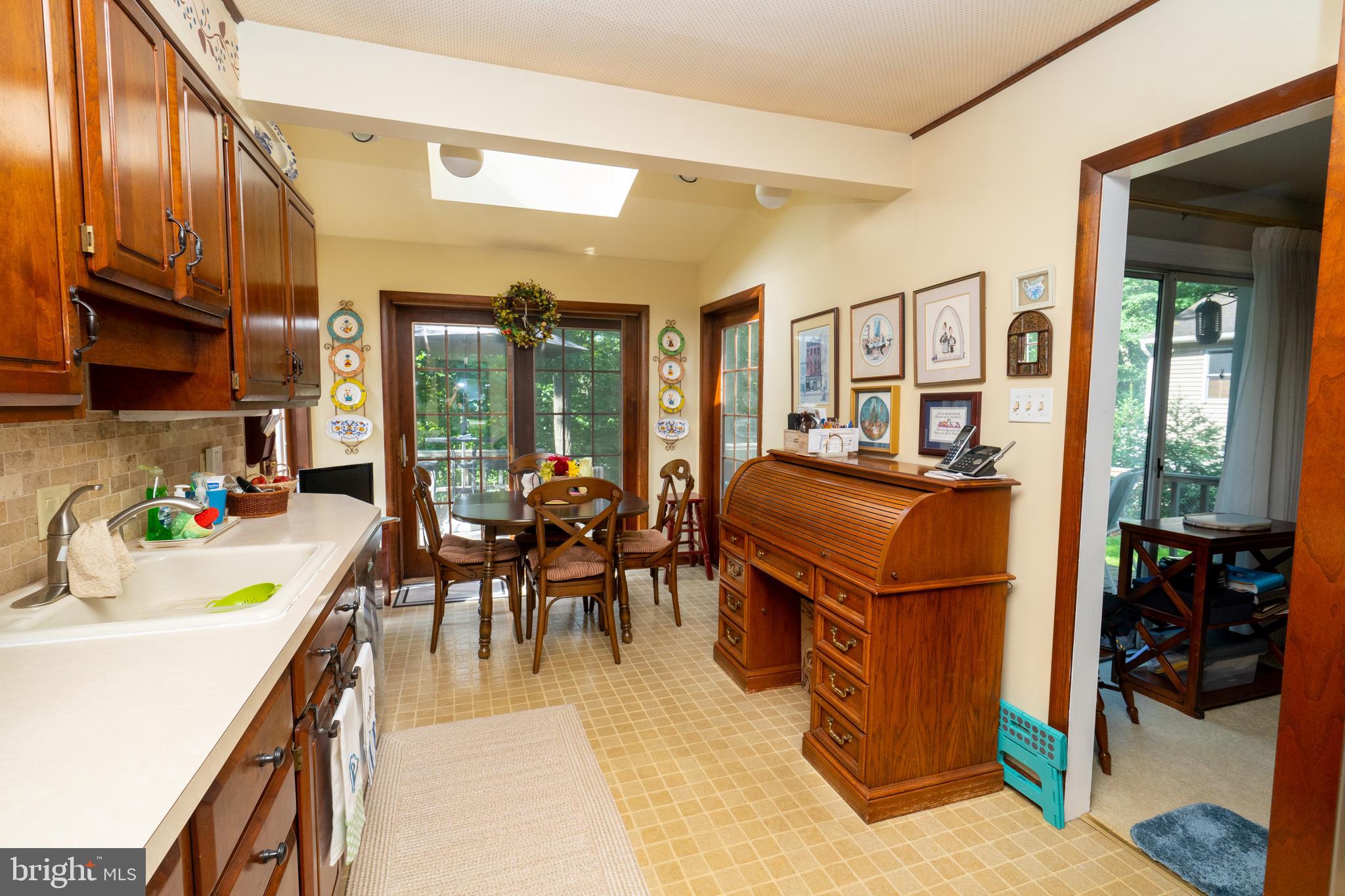 660 Crestwood Road Wayne, PA 19087 - Photo 12 of 38