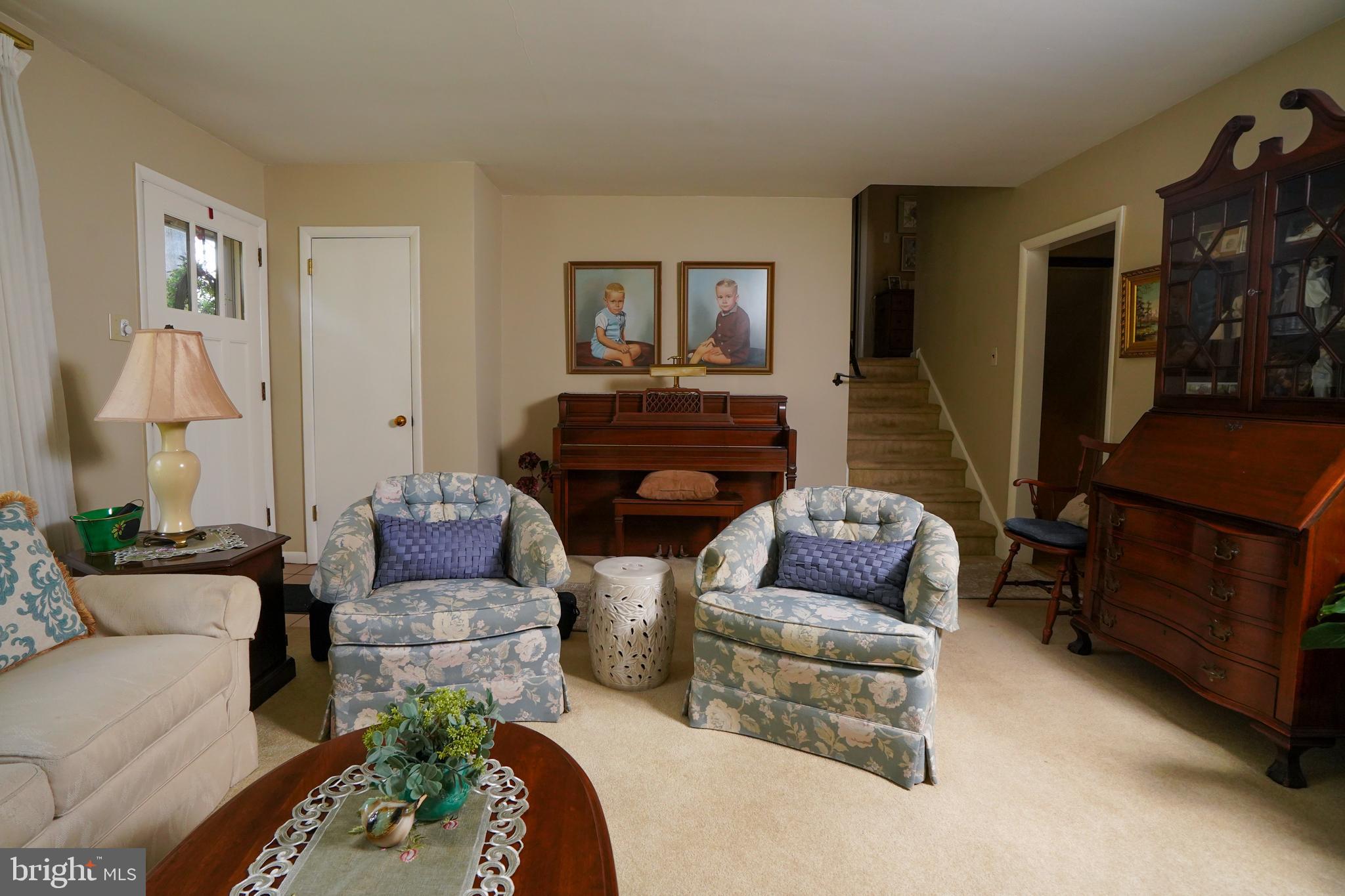 660 Crestwood Road Wayne, PA 19087 - Photo 3 of 38