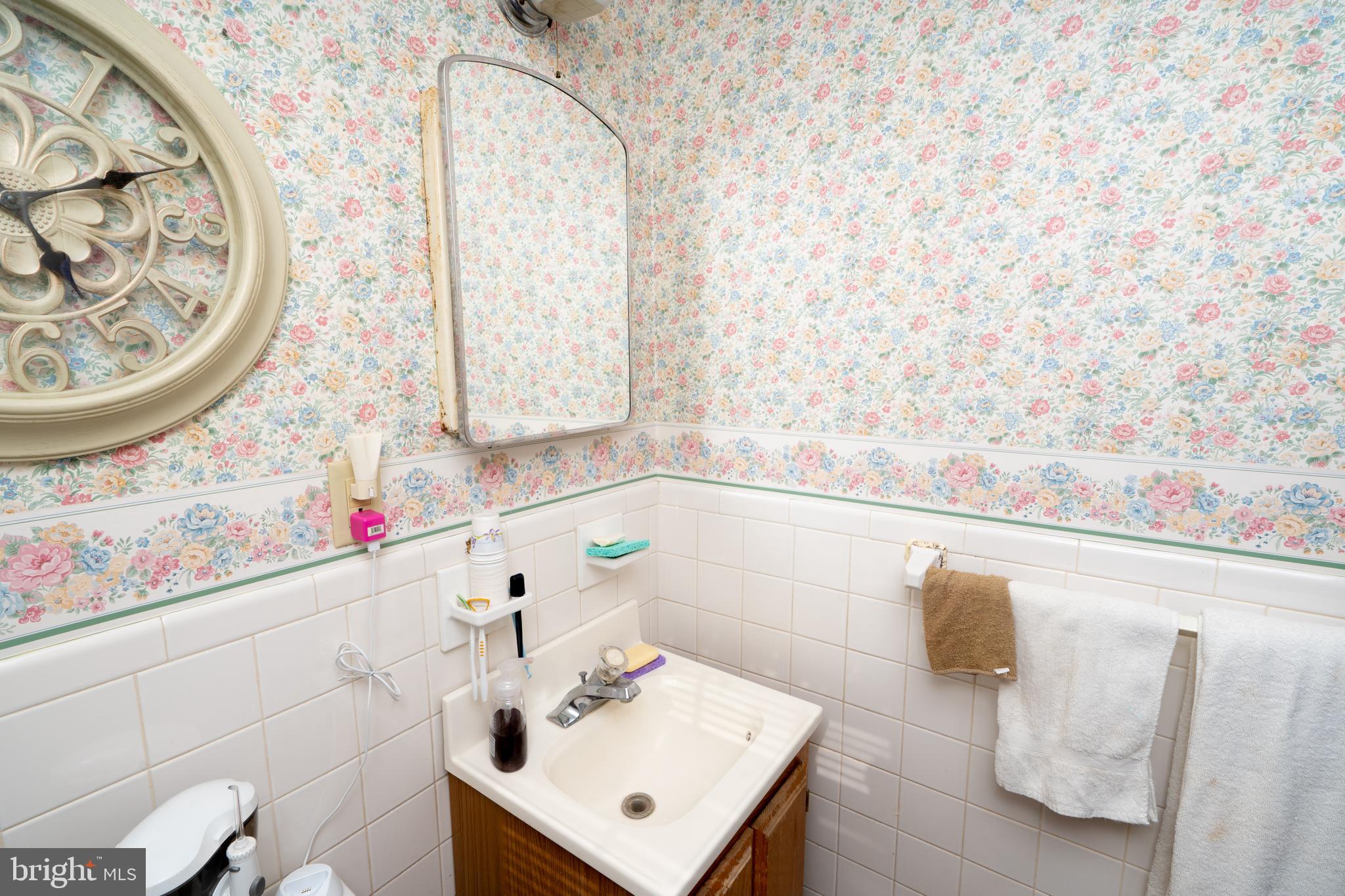 660 Crestwood Road Wayne, PA 19087 - Photo 23 of 38