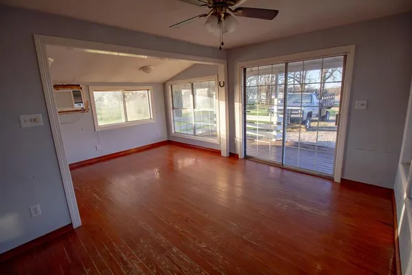 $719,900 | 1300 Rodgers Road, Sunset, TX 76270