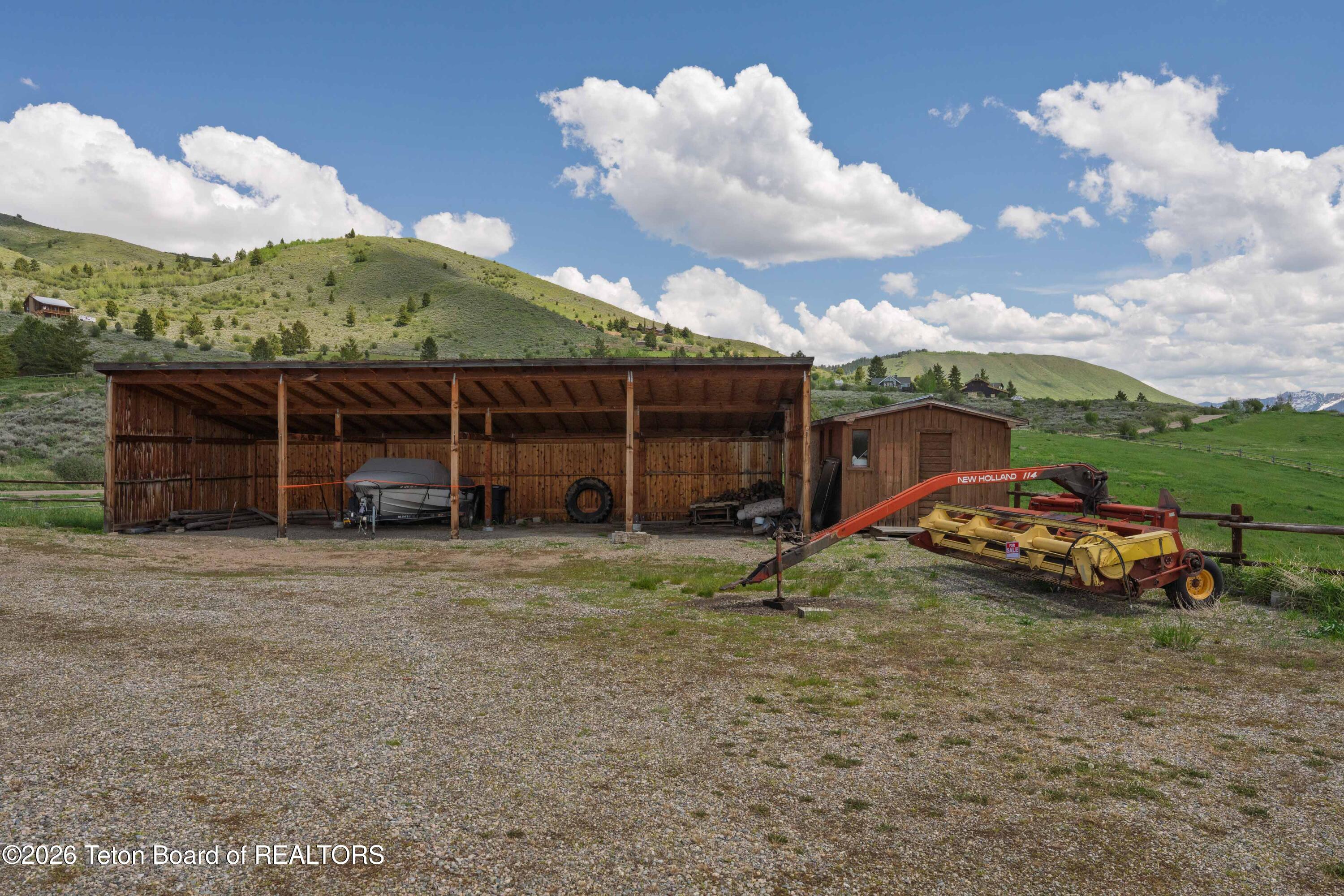 2050 East Snowberry Road Jackson, WY 83001 - Photo 13 of 14 MLS_Snowberry_JGPhoto-41