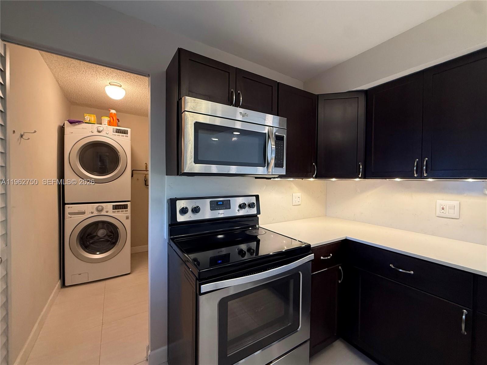 5301 Northwest 2nd Avenue, Unit PHA Boca Raton, FL 33487 - Photo 8 of 28 Gallery Image 8
