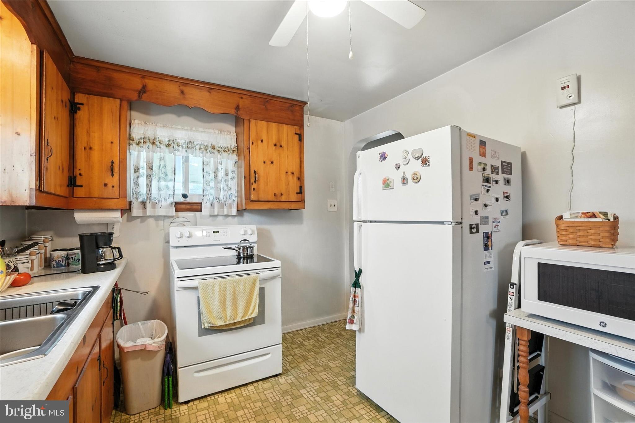 275 Rosedale Drive Manchester, PA 17345 - Photo 8 of 25 Gallery Image 8