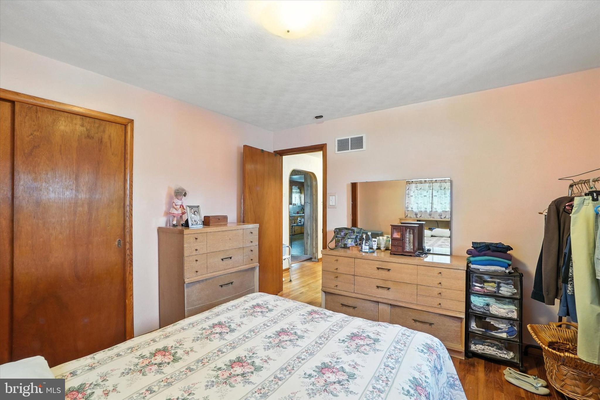 275 Rosedale Drive Manchester, PA 17345 - Photo 10 of 25 Gallery Image 10