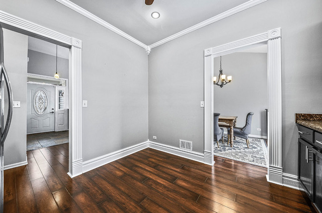 2904 Arbor Lane Aurora, IL 60502 - Photo 10 of 23 a view of livingroom with furniture and wooden floor