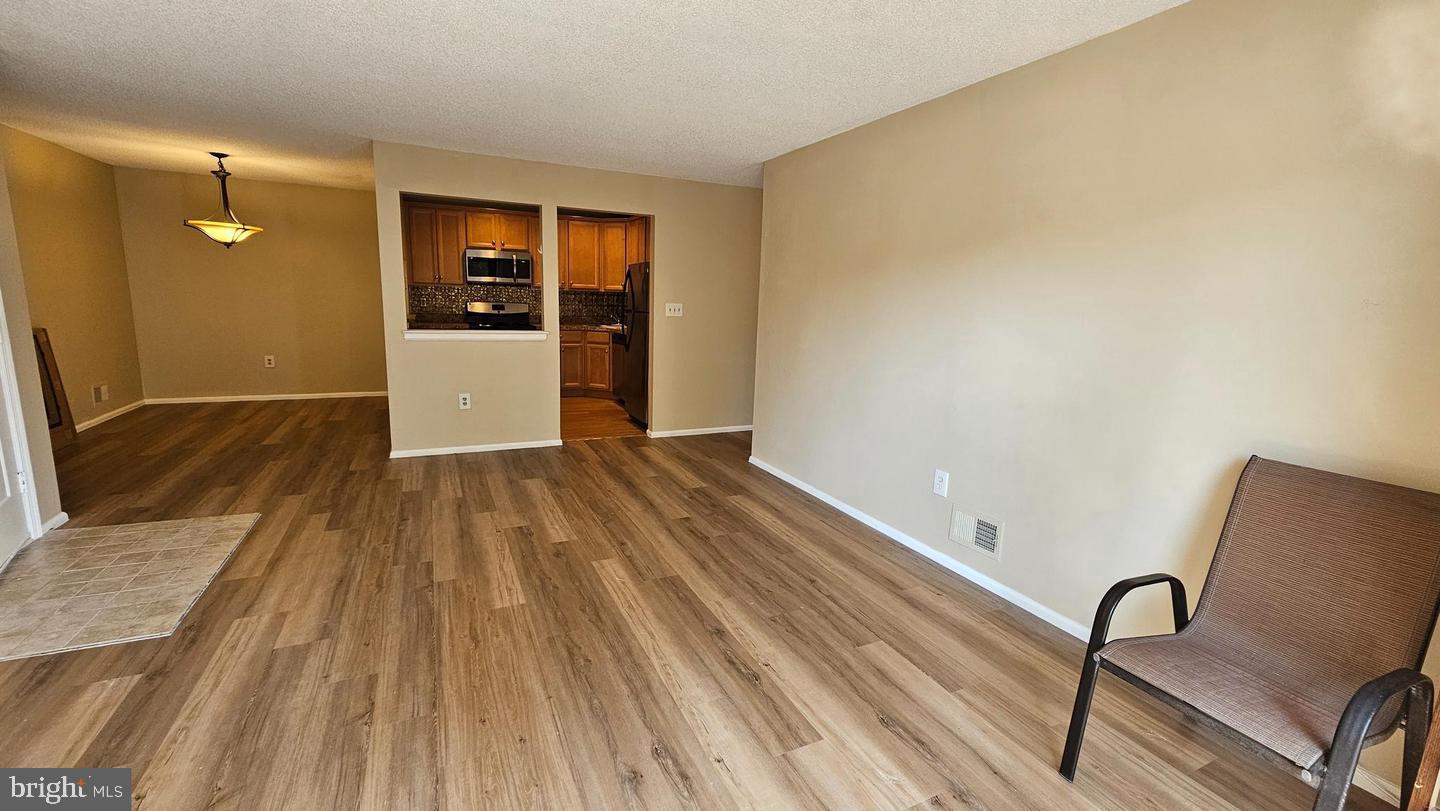 39 Juniper Way Hamilton, NJ 08619 - Photo 6 of 17