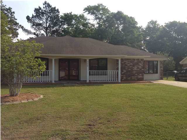 309 Longleaf Road Summerville, SC 29486 - Photo 1 of 1 Primary Photo
