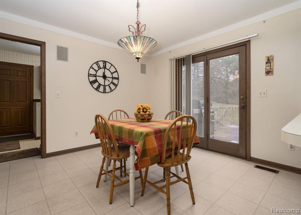 1353 Lomas Verdes Rochester Hills, MI 48306 - Photo 23 of 42