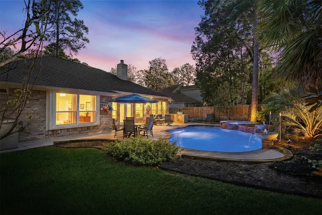 $585,000 | 43 East Hobbit Glen Drive, The Woodlands, TX 77384