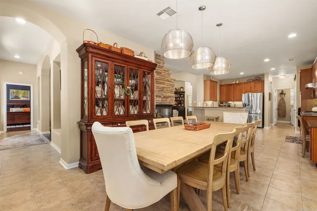 $585,000 | 43 East Hobbit Glen Drive, The Woodlands, TX 77384